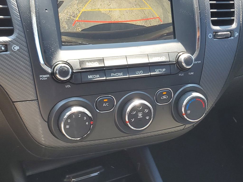 Used 2017 Kia Forte S image 27