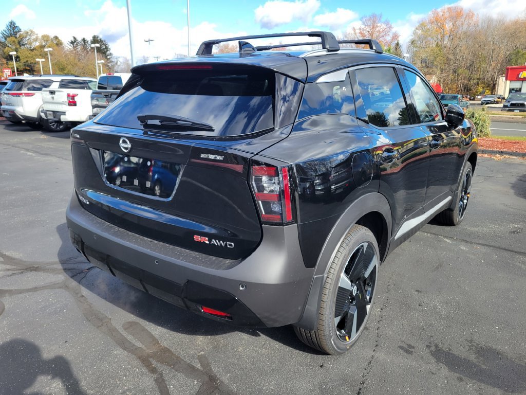 New 2026 Nissan Kicks SR w/ Cold Weather Package AWD/4WD image 3