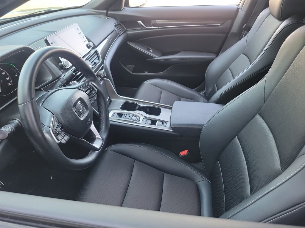 Used 2022 Honda Accord Sport image 3
