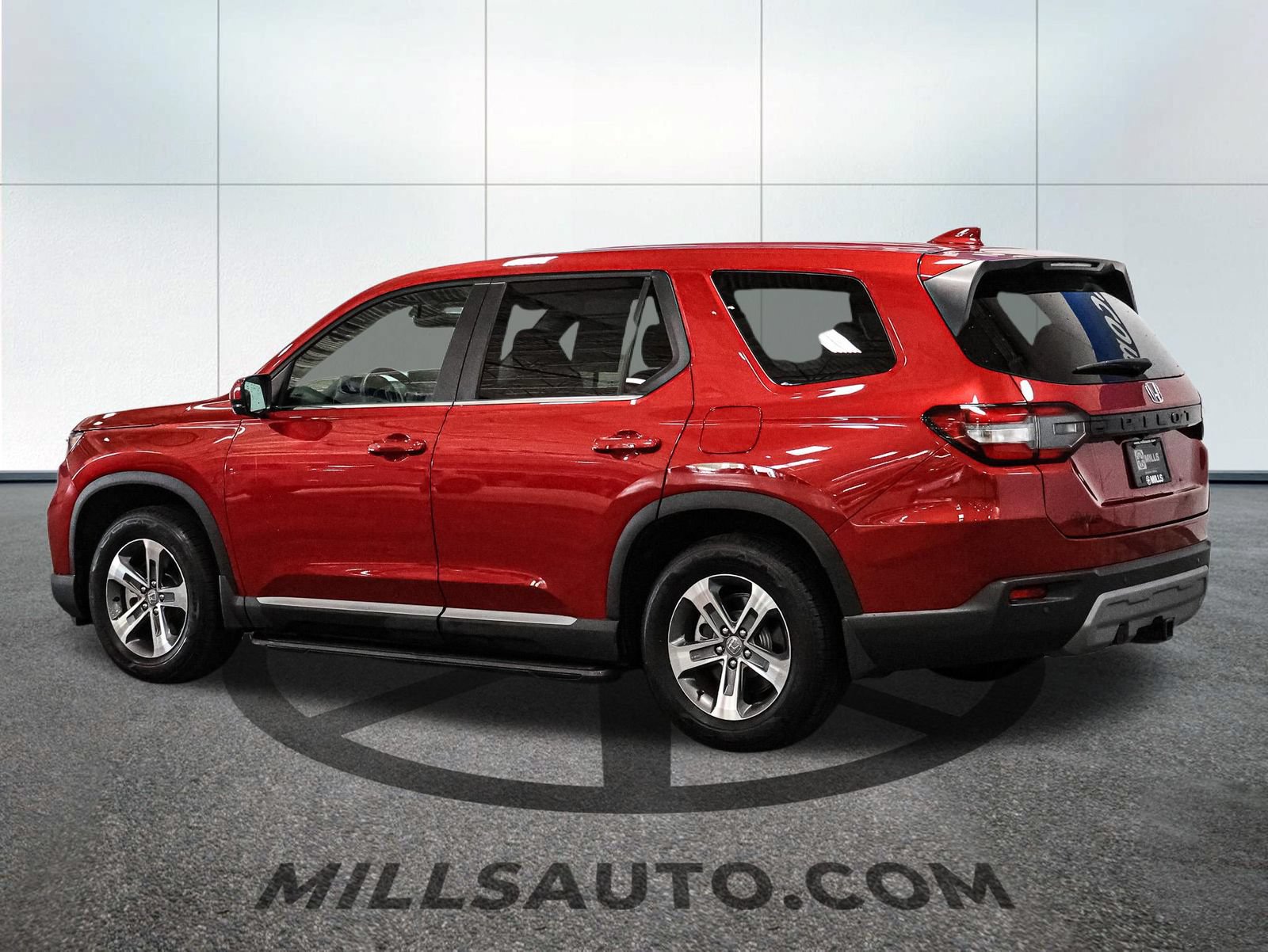 Used 2025 Honda Pilot EX-L image 4
