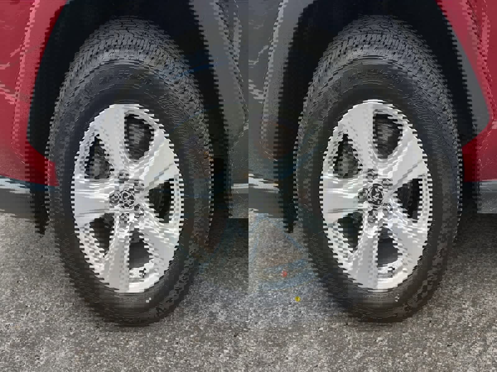 Used 2020 Toyota RAV4 XLE w/ Convenience Package image 14