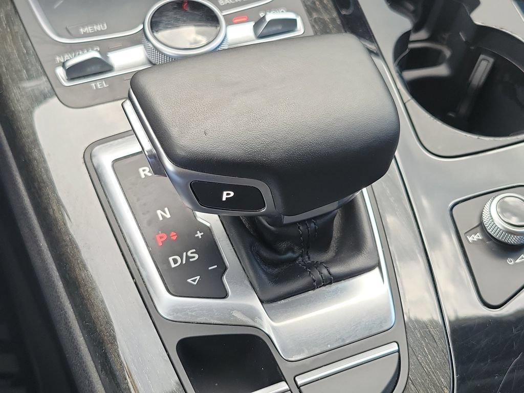 Used 2017 Audi Q7 2.0T Premium AWD/4WD image 34