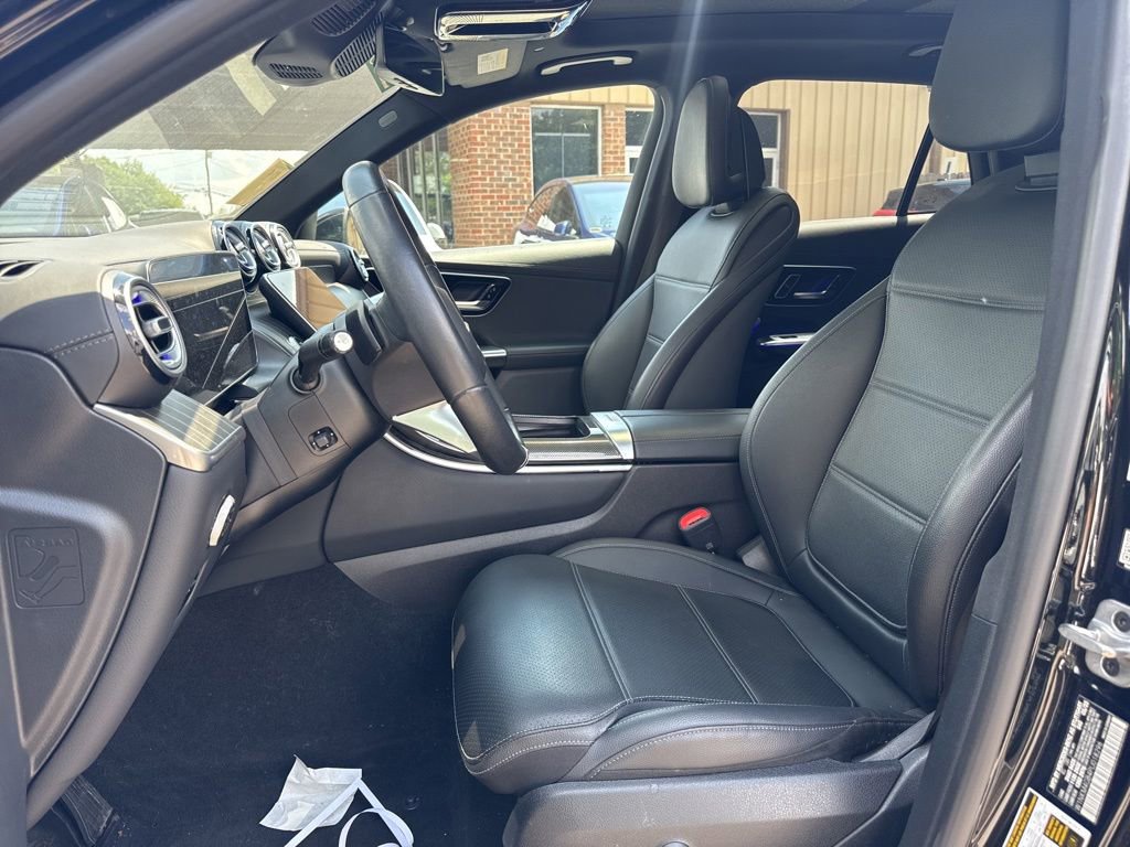 Used 2023 Mercedes-Benz GLC 300 w/ Exclusive Trim Package image 5