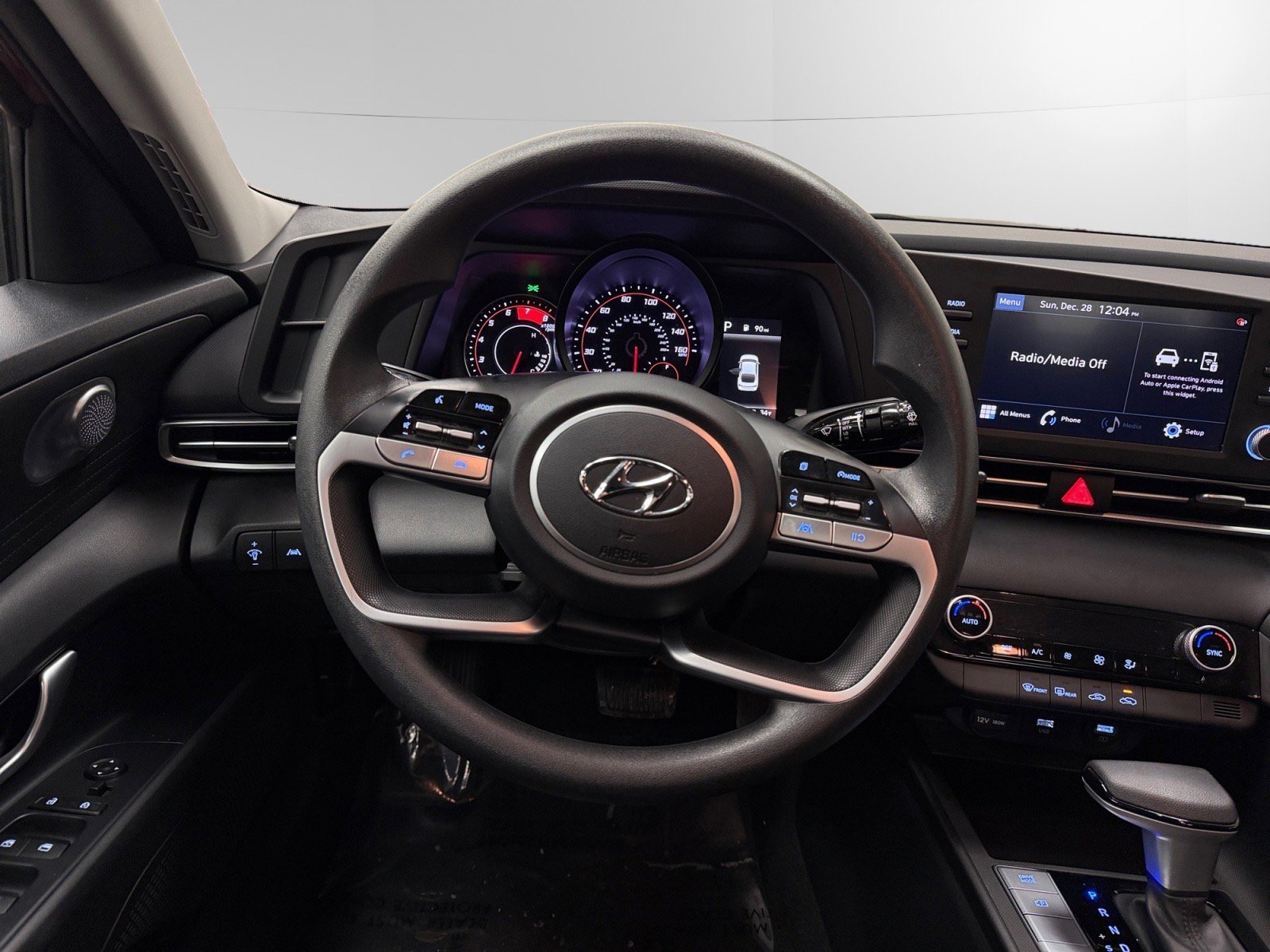 Certified 2023 Hyundai Elantra SEL image 12