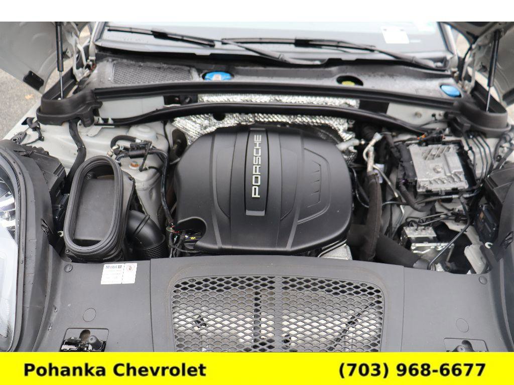 Used 2021 Porsche Macan image 37