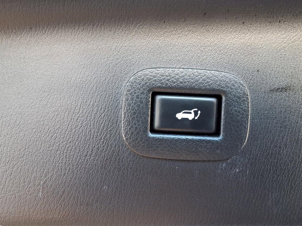 Used 2017 Nissan Armada Platinum w/ Captain Seat Package image 34