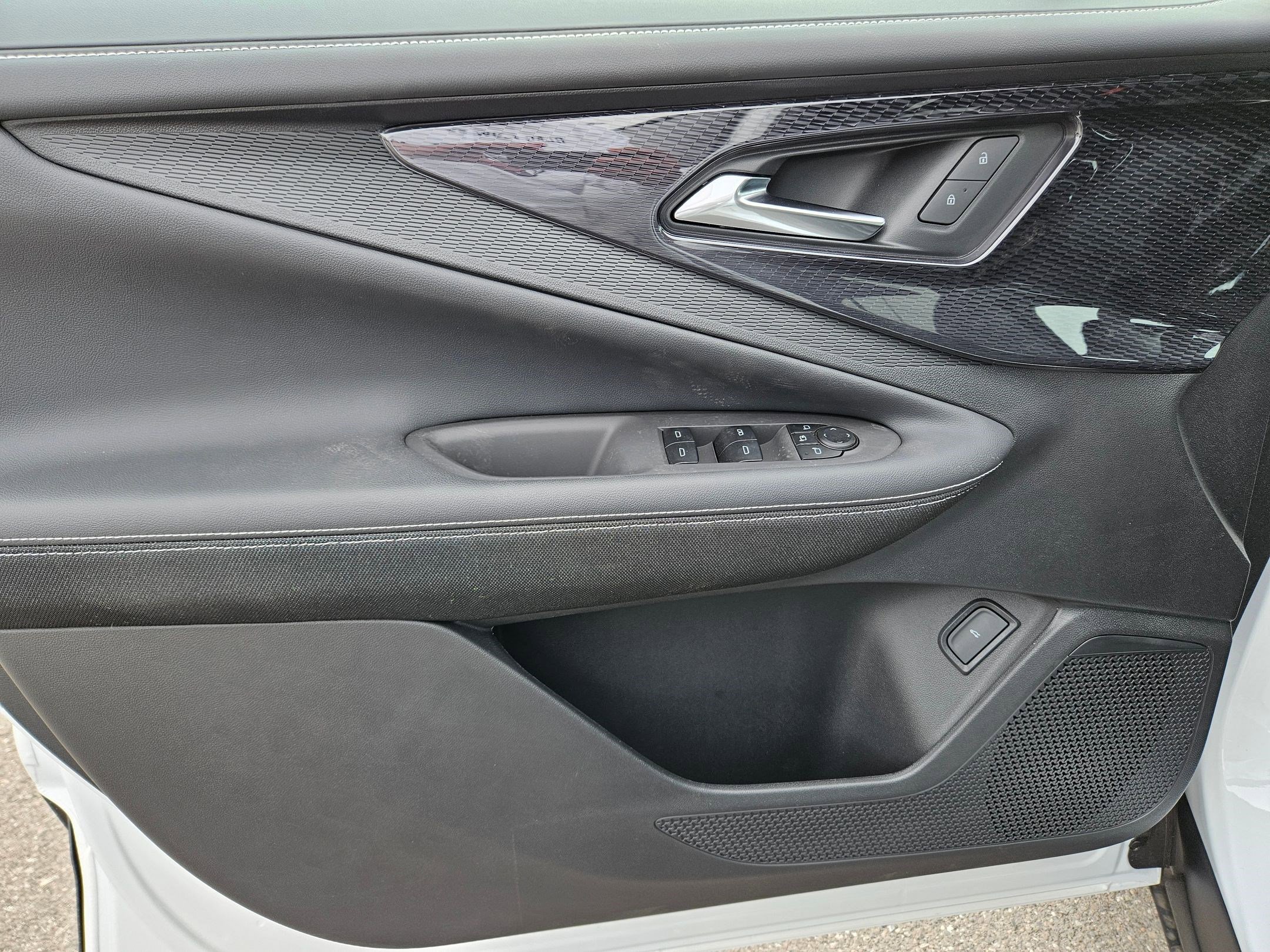 New 2025 Chevrolet Blazer EV LT w/ Super Cruise Package image 13