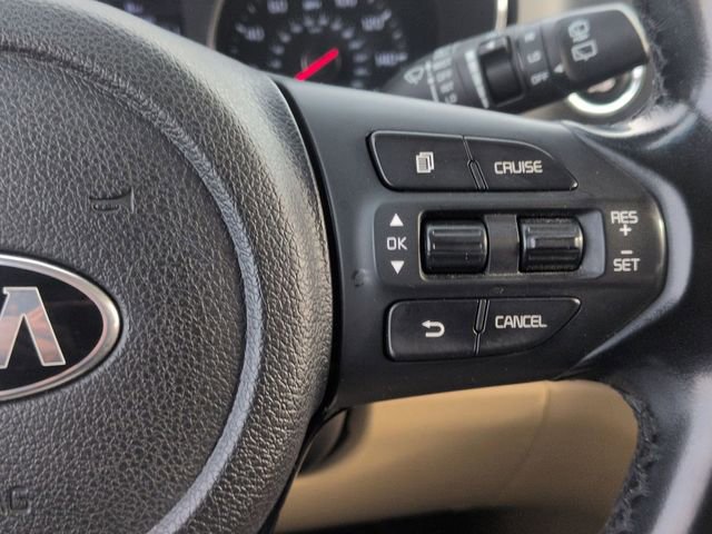 Used 2021 Kia Sedona EX image 16