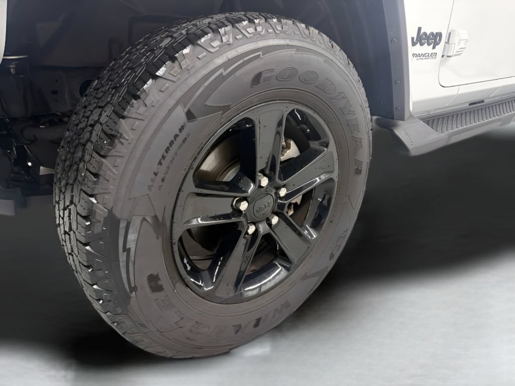 Used 2020 Jeep Wrangler Unlimited Sahara AWD/4WD image 34
