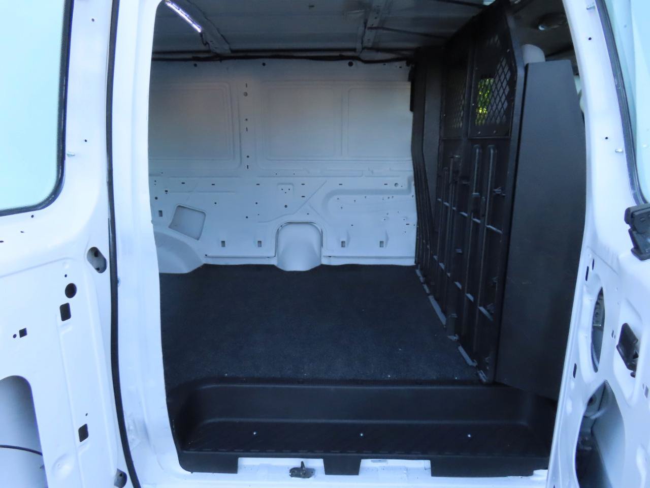 Used 2013 Ford E-250 and Econoline 250 RWD image 17