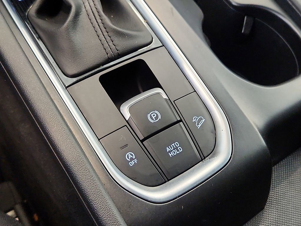 Used 2020 Hyundai Santa Fe SE image 23