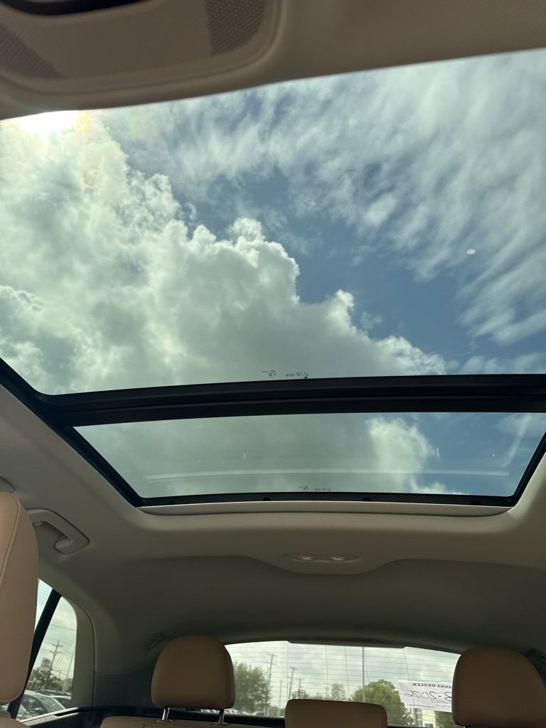 Used 2025 Audi Q8 Premium w/ Convenience Package image 12