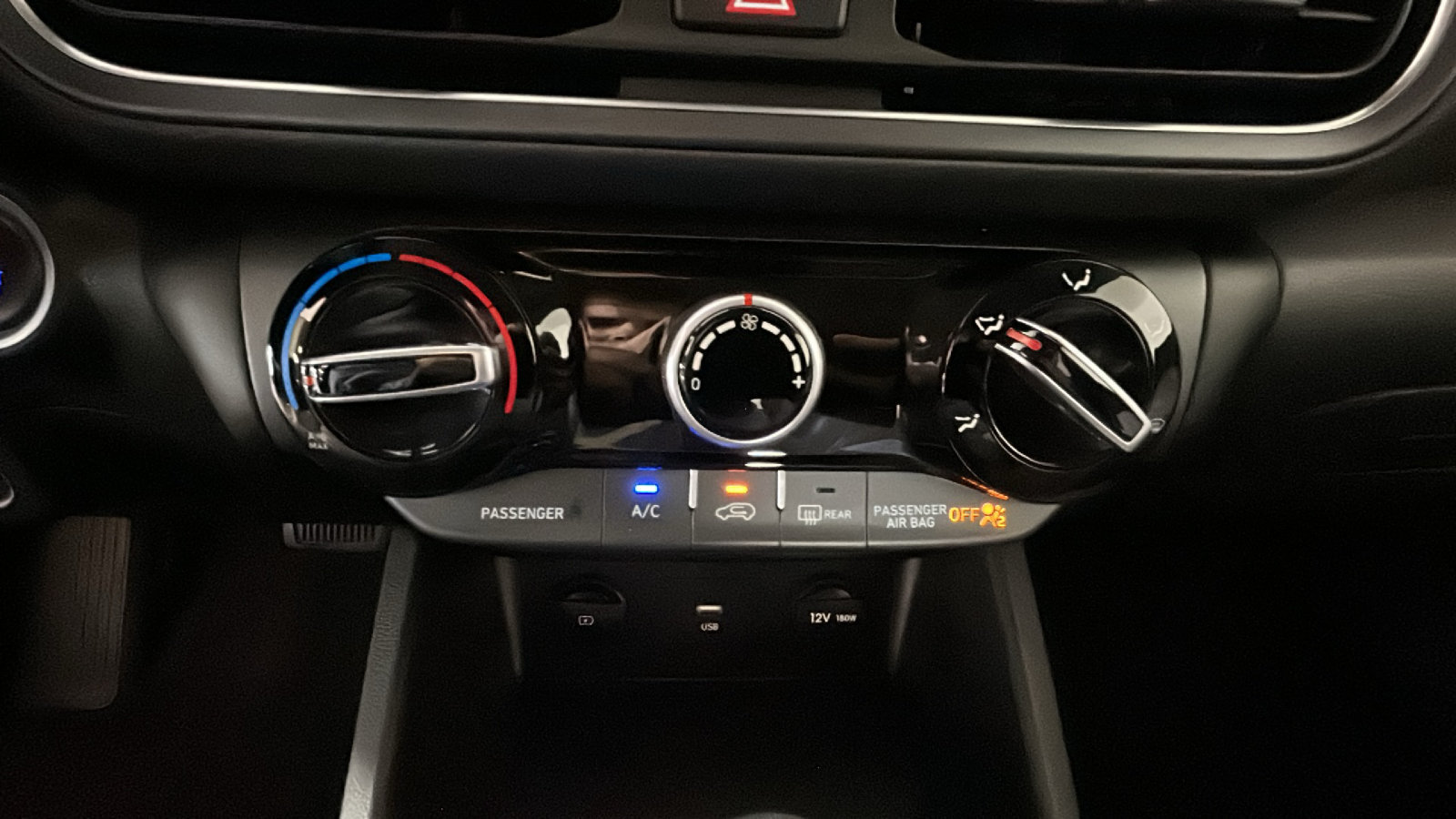 Used 2023 Hyundai Kona SEL FWD image 27