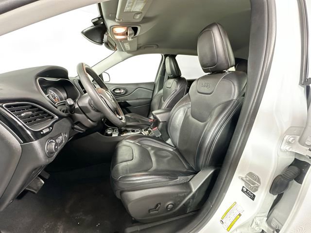 Used 2023 Jeep Cherokee Altitude Lux image 19