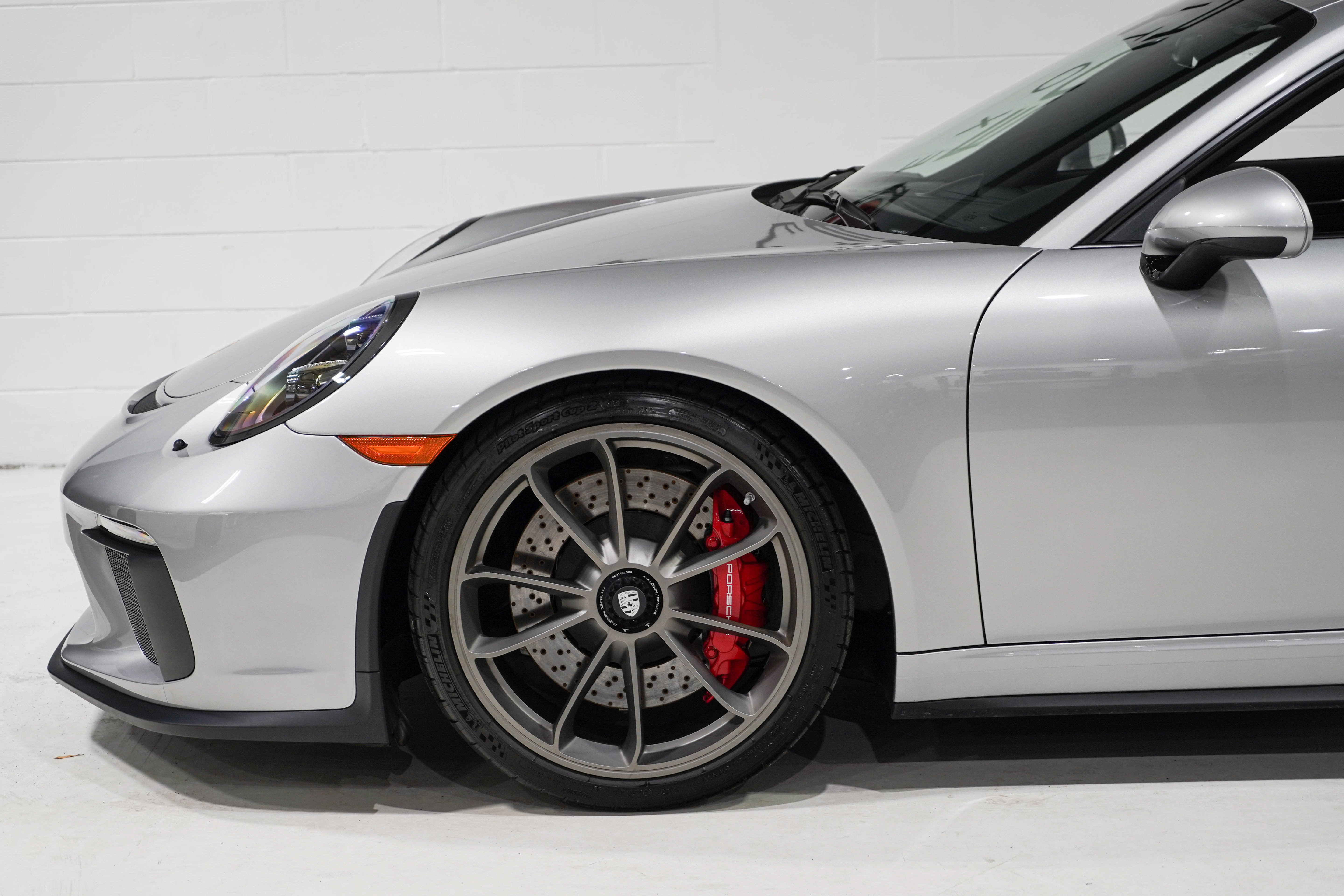 Used 2018 Porsche 911 GT3 RWD image 33
