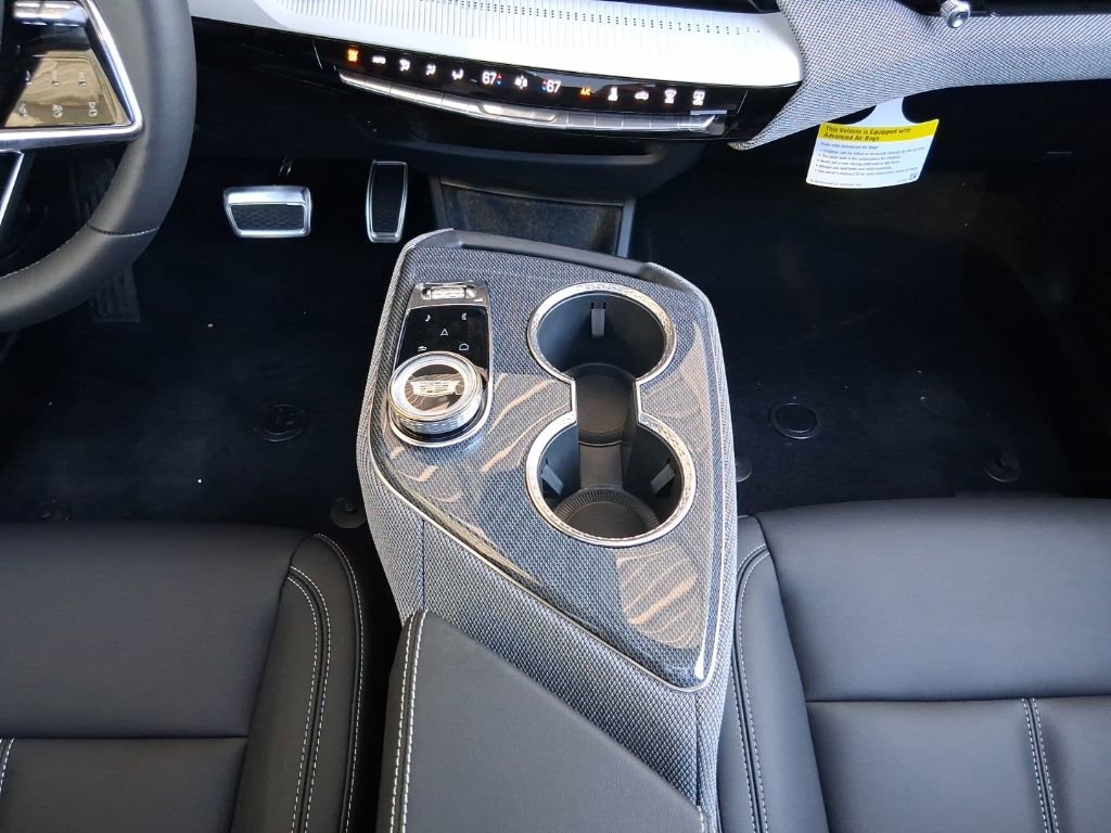 New 2026 Cadillac Optiq Sport 1 w/ LPO, ONYX Package RWD image 17