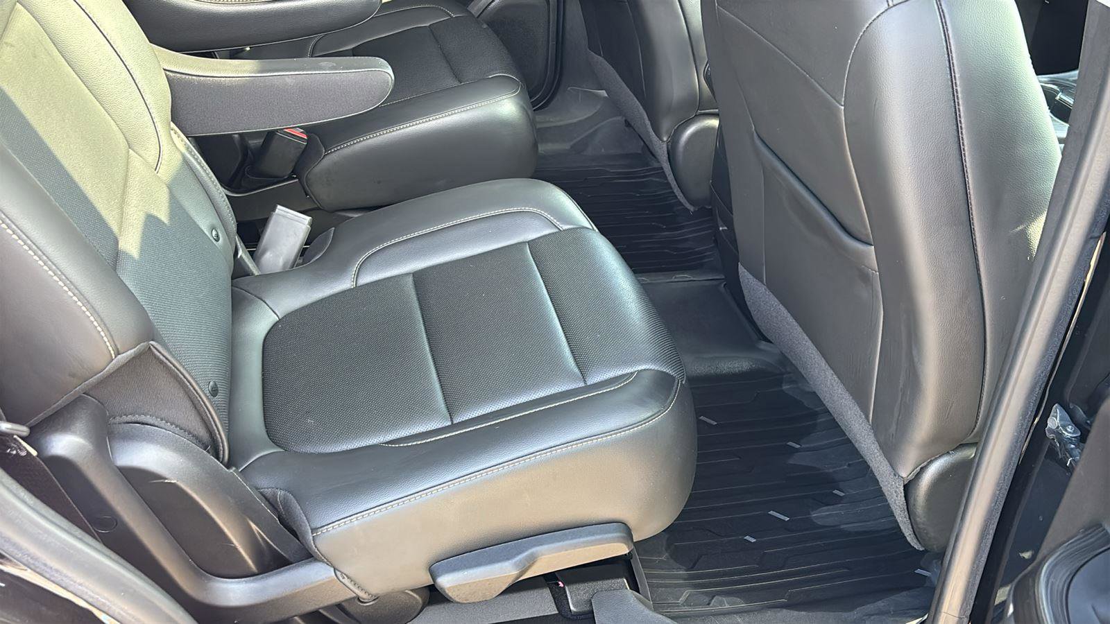 Certified 2023 GMC Acadia SLT w/ Technology Package FWD image 20