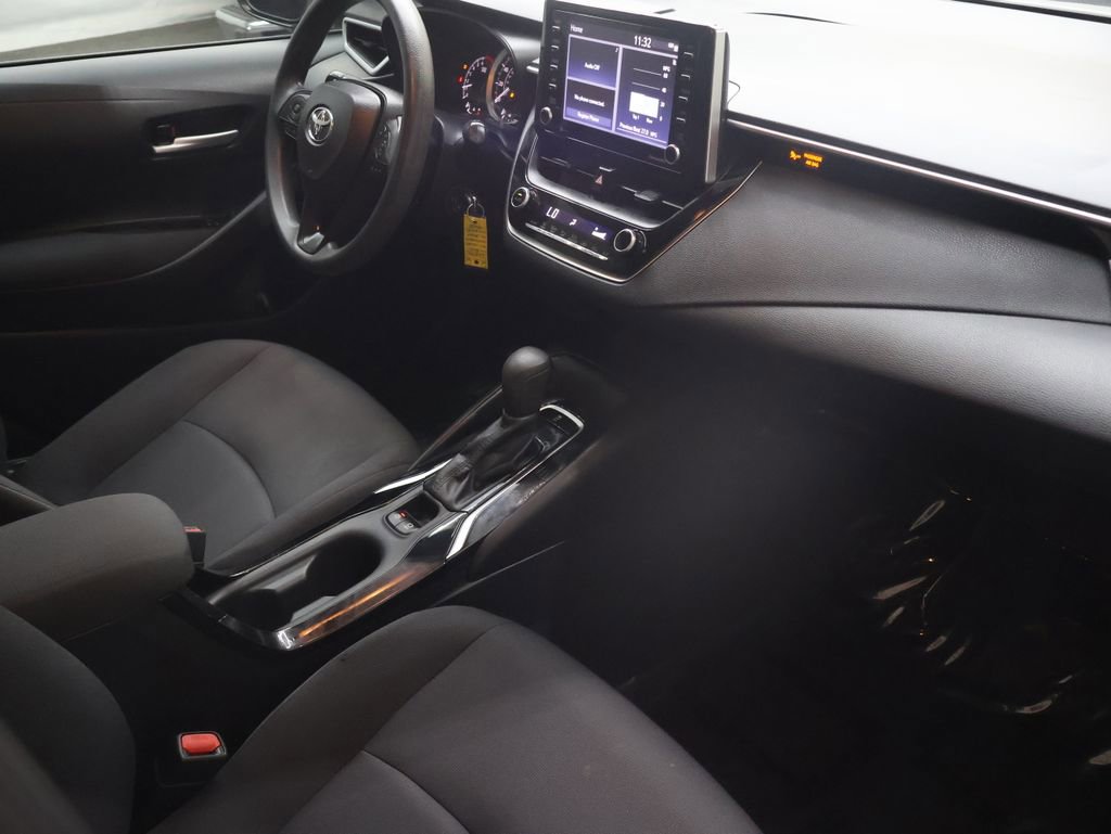 Used 2021 Toyota Corolla LE image 10