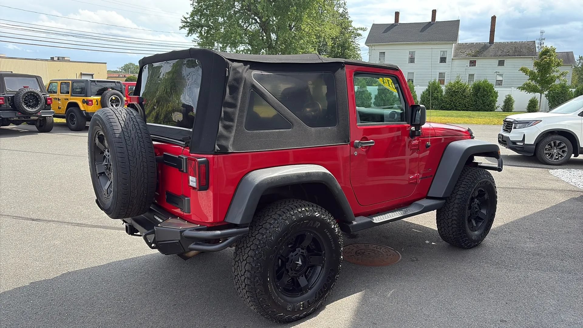 Used 2014 Jeep Wrangler Sport w/ Connectivity Group AWD/4WD image 4