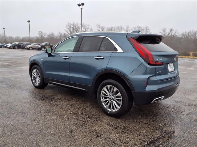Used 2025 Cadillac XT4 Premium Luxury image 24