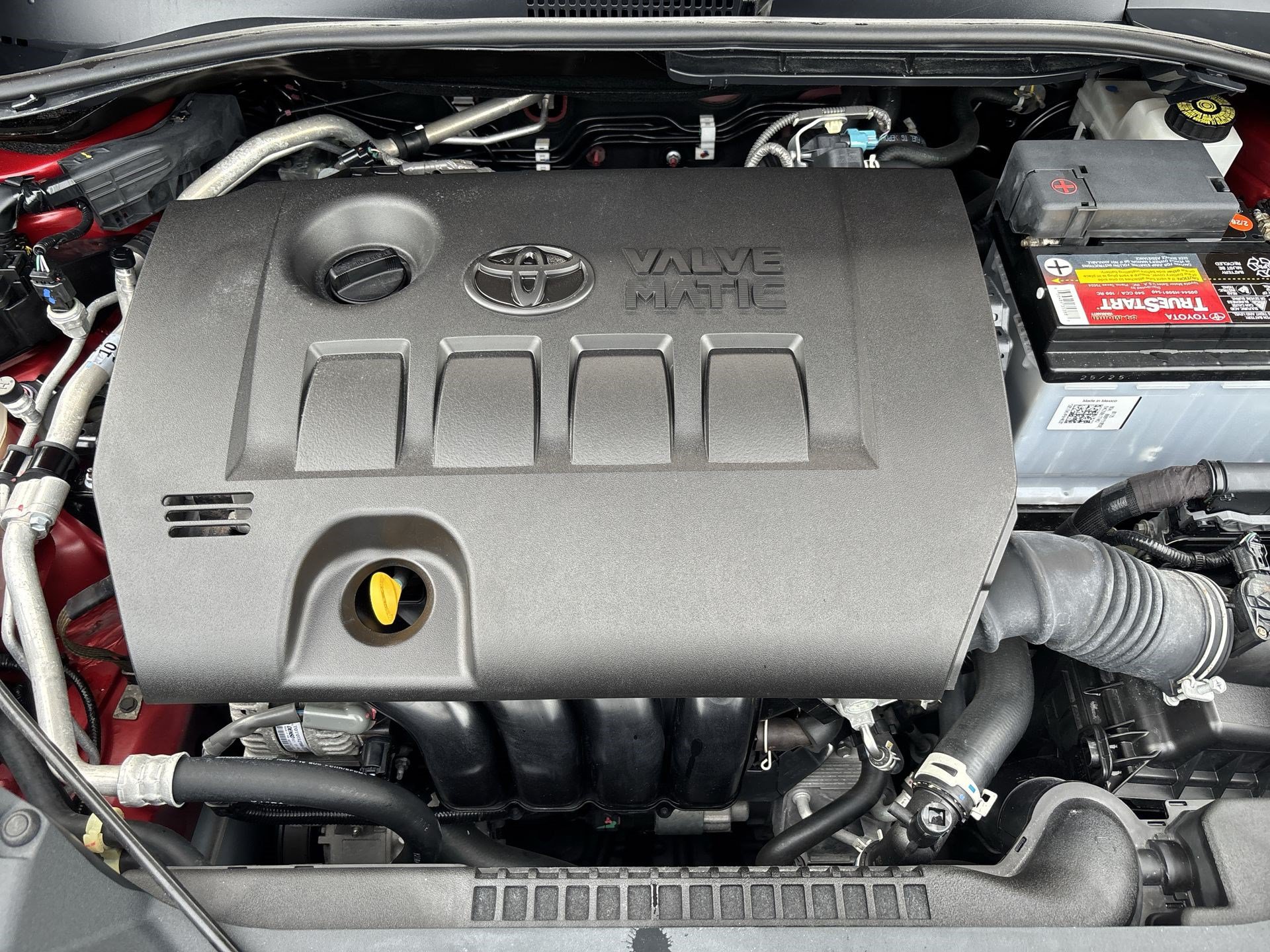 Used 2021 Toyota C-HR XLE FWD image 17