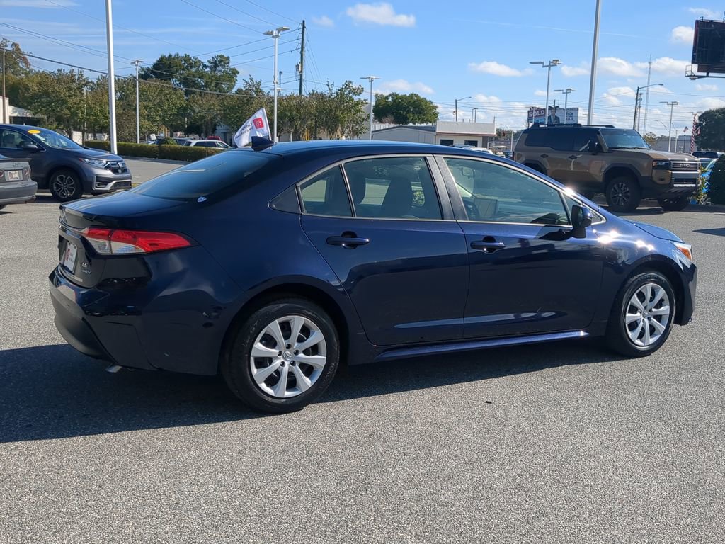 Used 2025 Toyota Corolla LE image 13