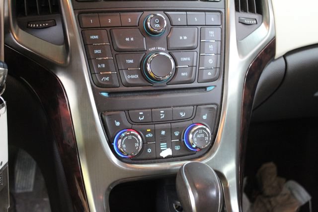Used 2015 Buick Verano Convenience FWD image 18