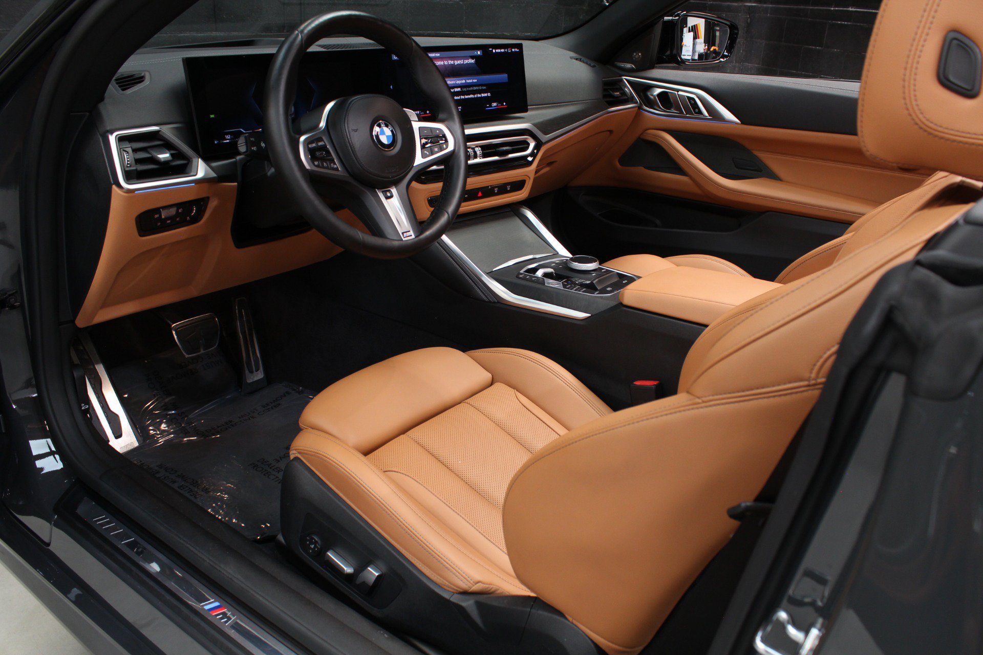 Used 2024 BMW M440i Convertible w/ Premium Package RWD image 40
