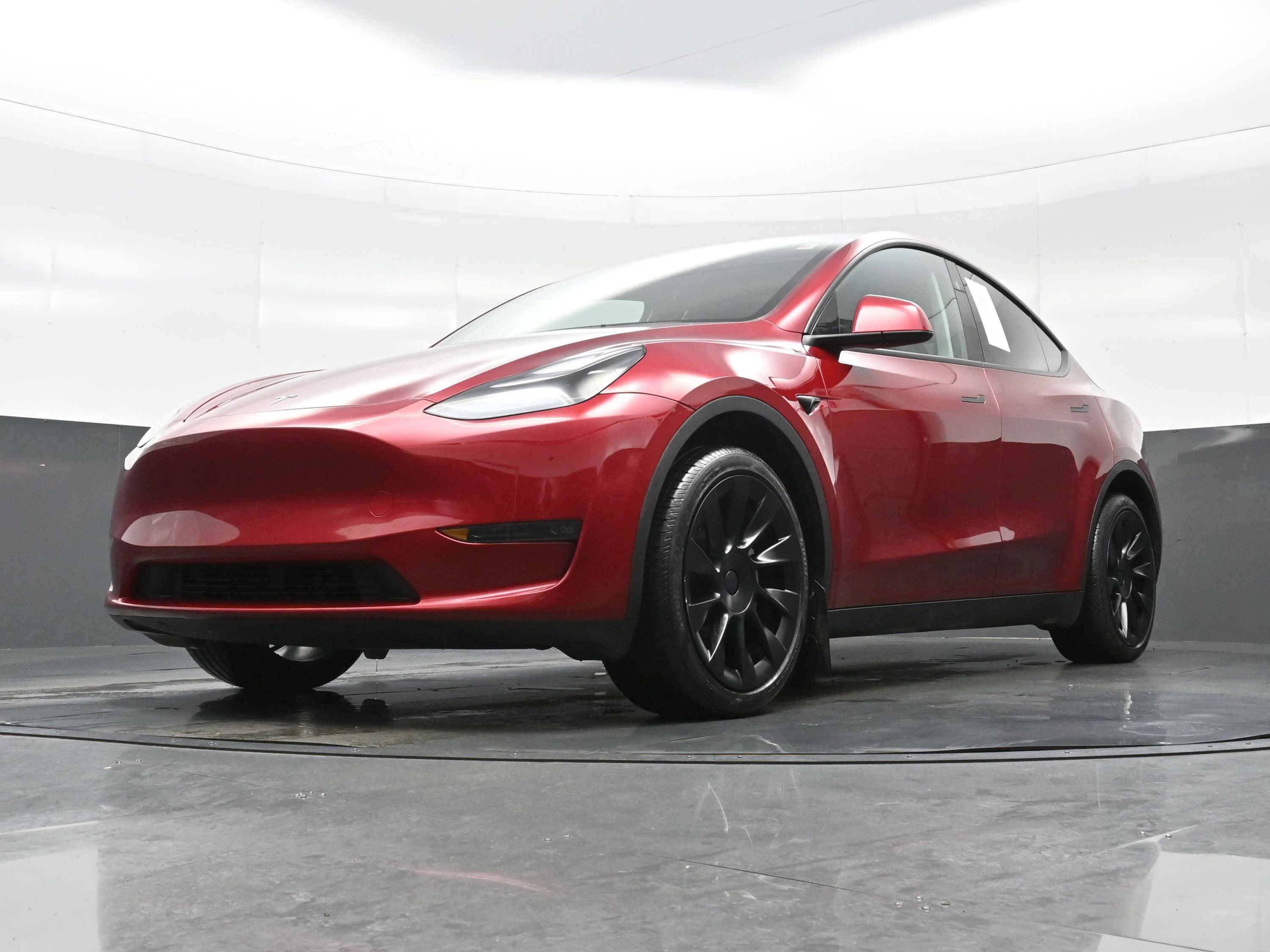 Used 2024 Tesla Model Y Long Range image 27