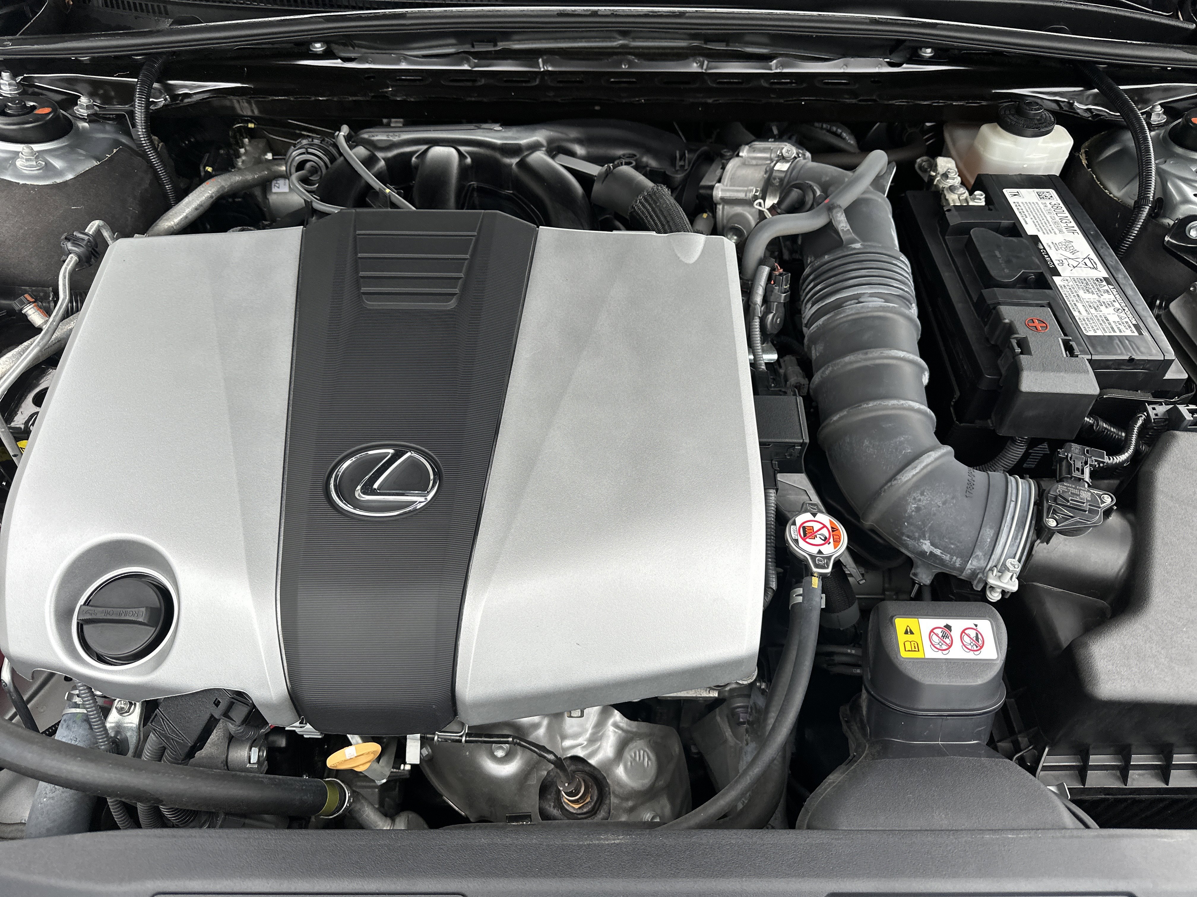 Used 2022 Lexus ES 350 Ultra Luxury image 9