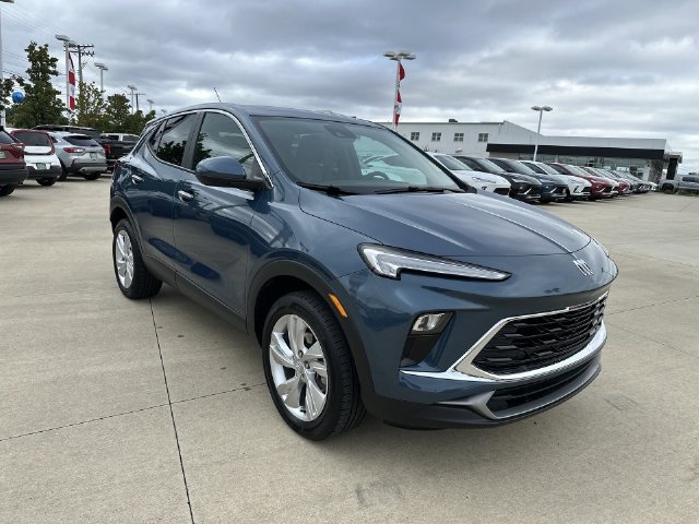 Certified 2024 Buick Encore GX Preferred AWD/4WD image 11