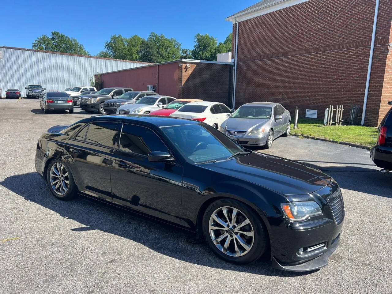 Used 2014 Chrysler 300 S AWD/4WD image 4