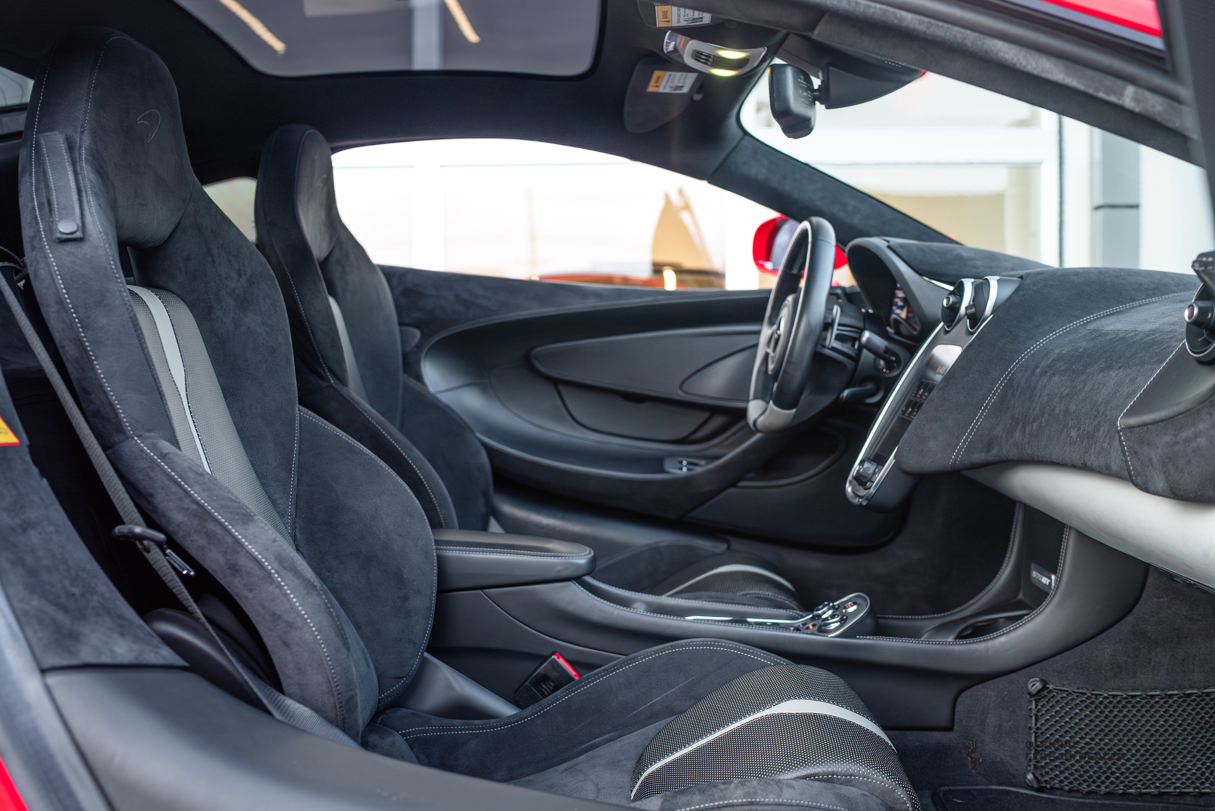 Used 2017 McLaren 570S Coupe image 22