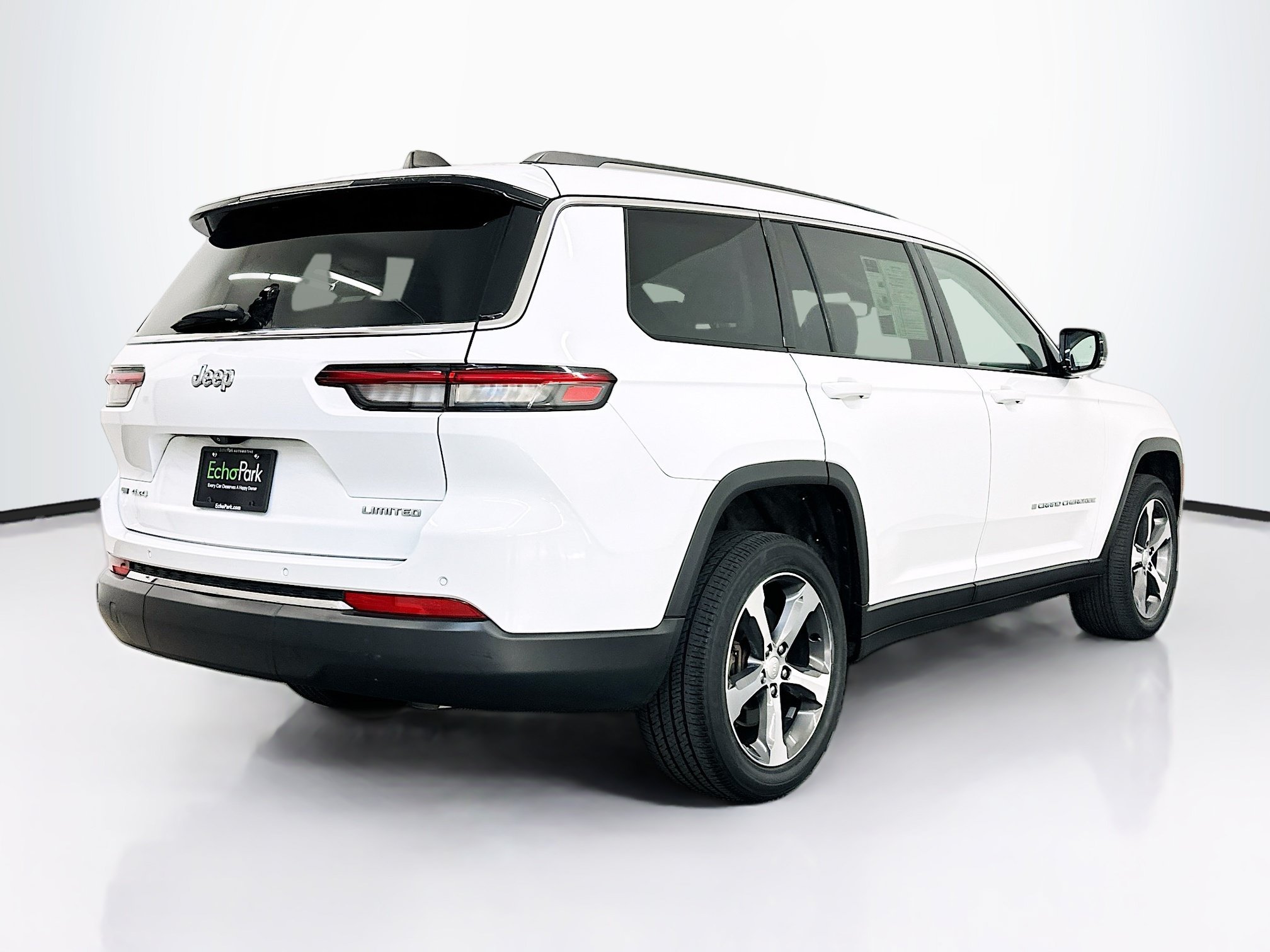 Used 2023 Jeep Grand Cherokee L Limited AWD/4WD image 9