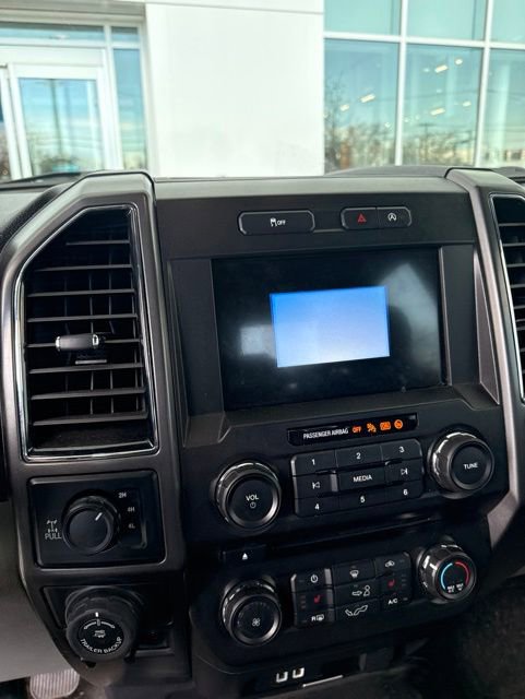 Used 2018 Ford F150 XLT w/ Equipment Group 302A Luxury AWD/4WD image 9