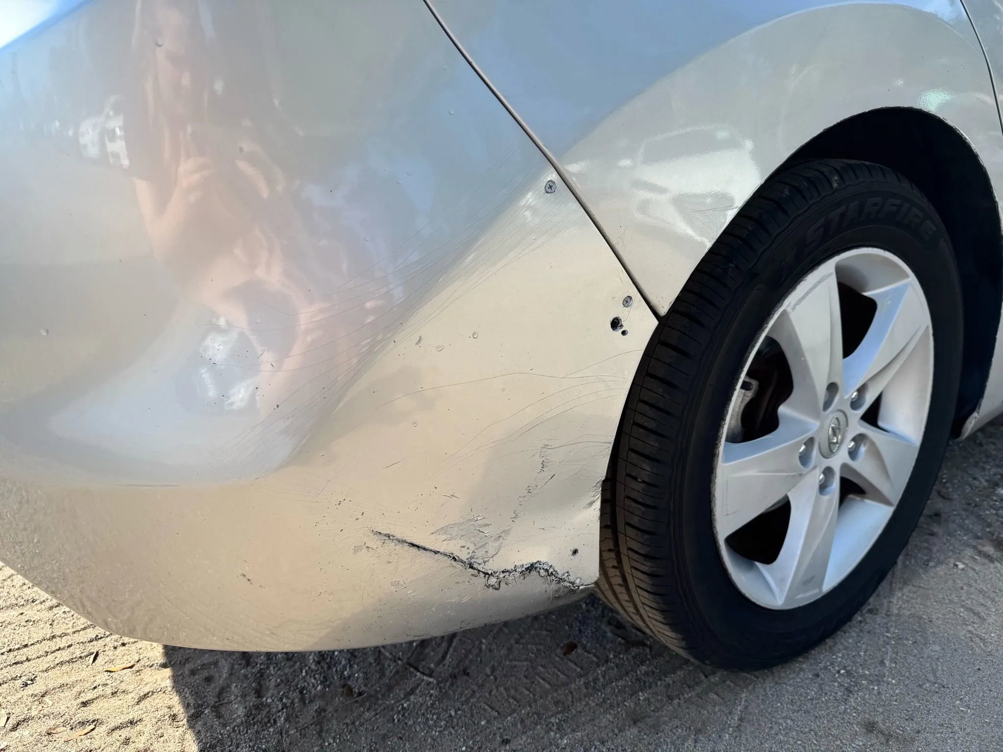 Used 2012 Hyundai Elantra GLS w/ Preferred Pkg 3 image 8