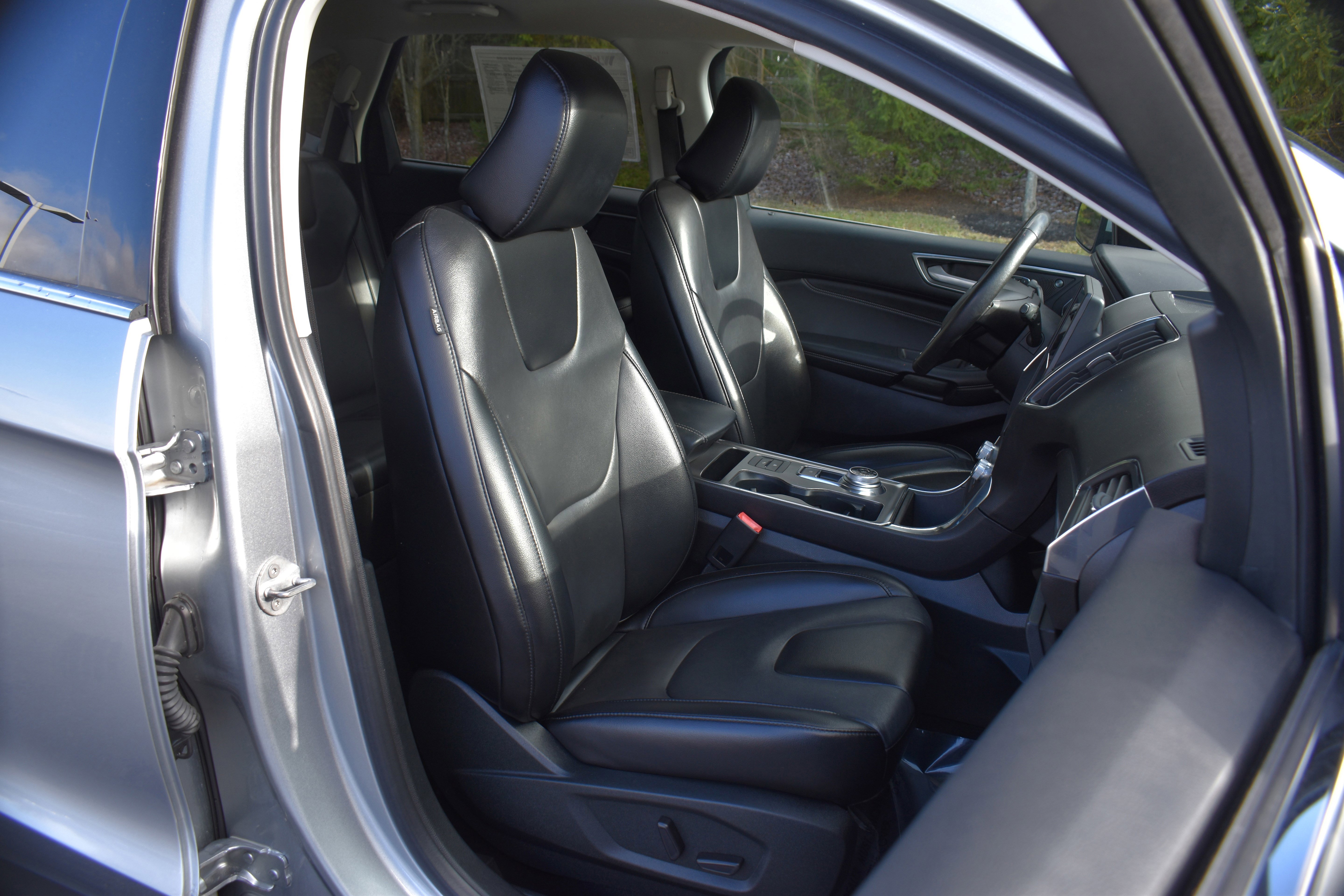 Used 2022 Ford Edge Titanium image 26