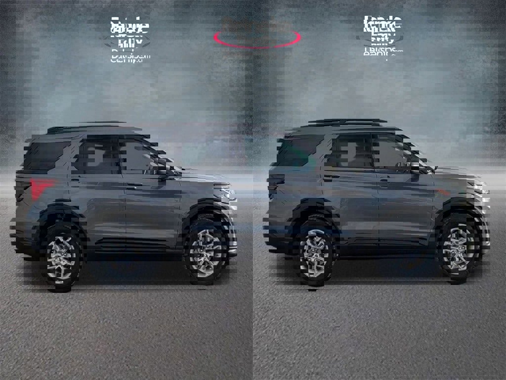 New 2026 Ford Explorer Active image 4