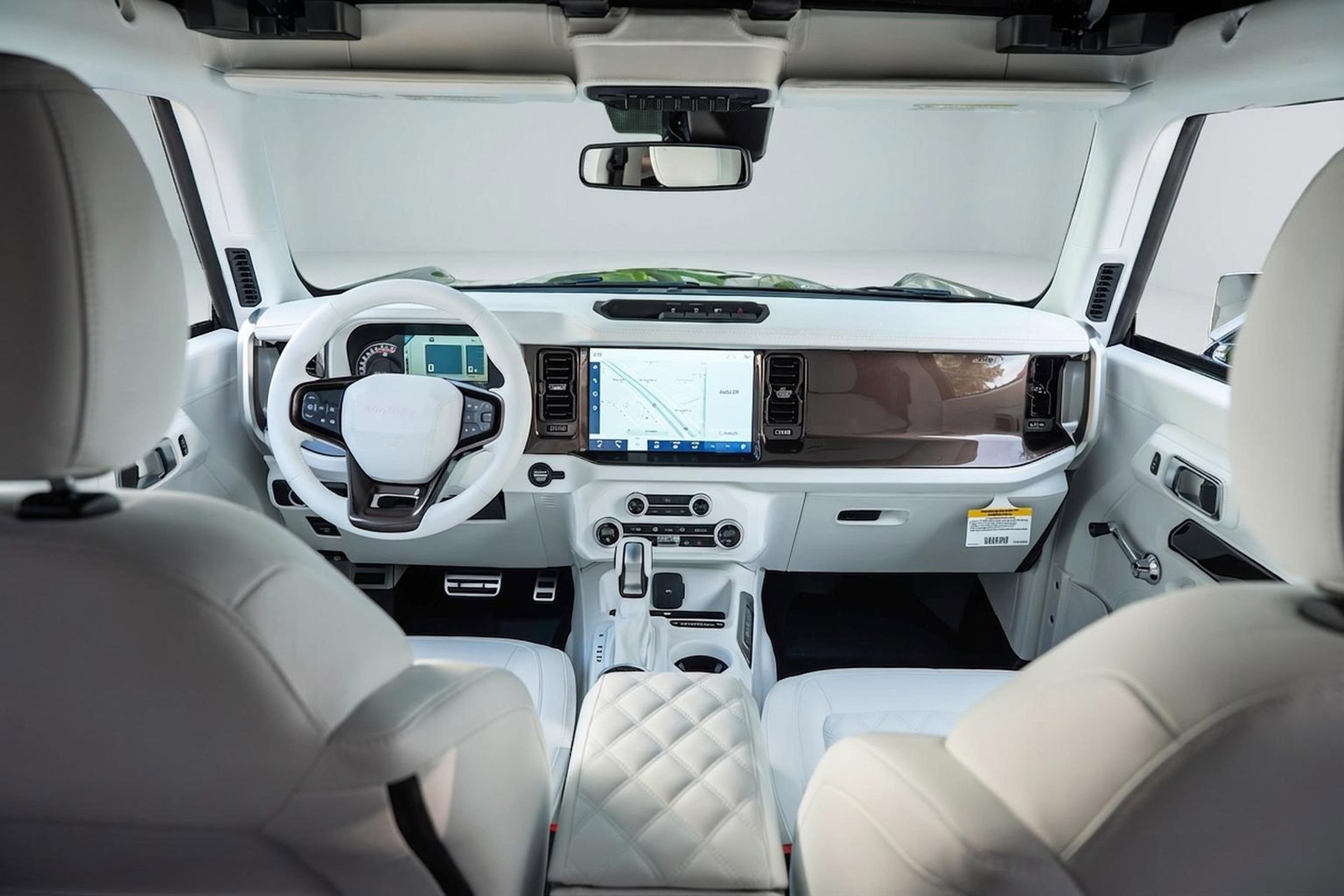 Used 2024 Ford Bronco Black Diamond image 4