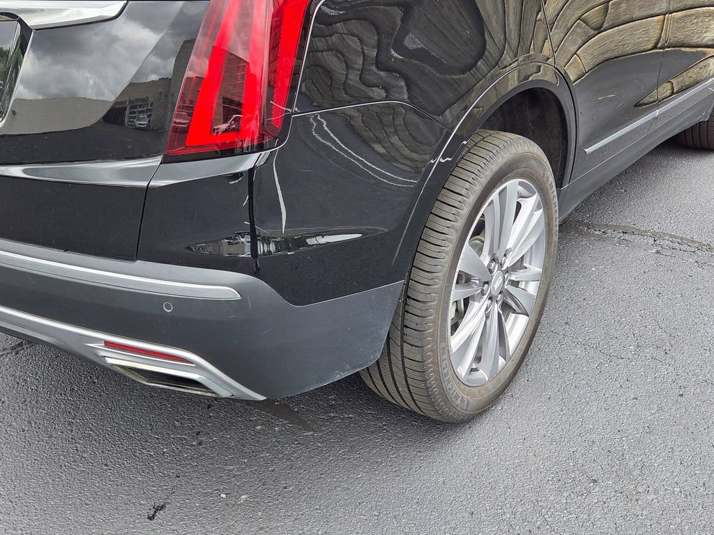 Used 2024 Cadillac XT5 Premium Luxury w/ LPO, Floor Liner Package AWD/4WD image 11