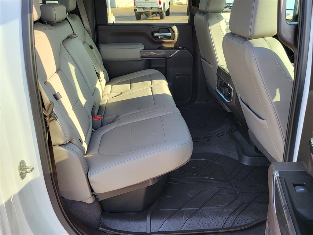 Used 2020 Chevrolet Silverado 2500 LTZ w/ LTZ Convenience Package image 11