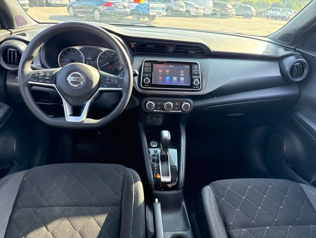 Used 2019 Nissan Kicks S FWD image 7