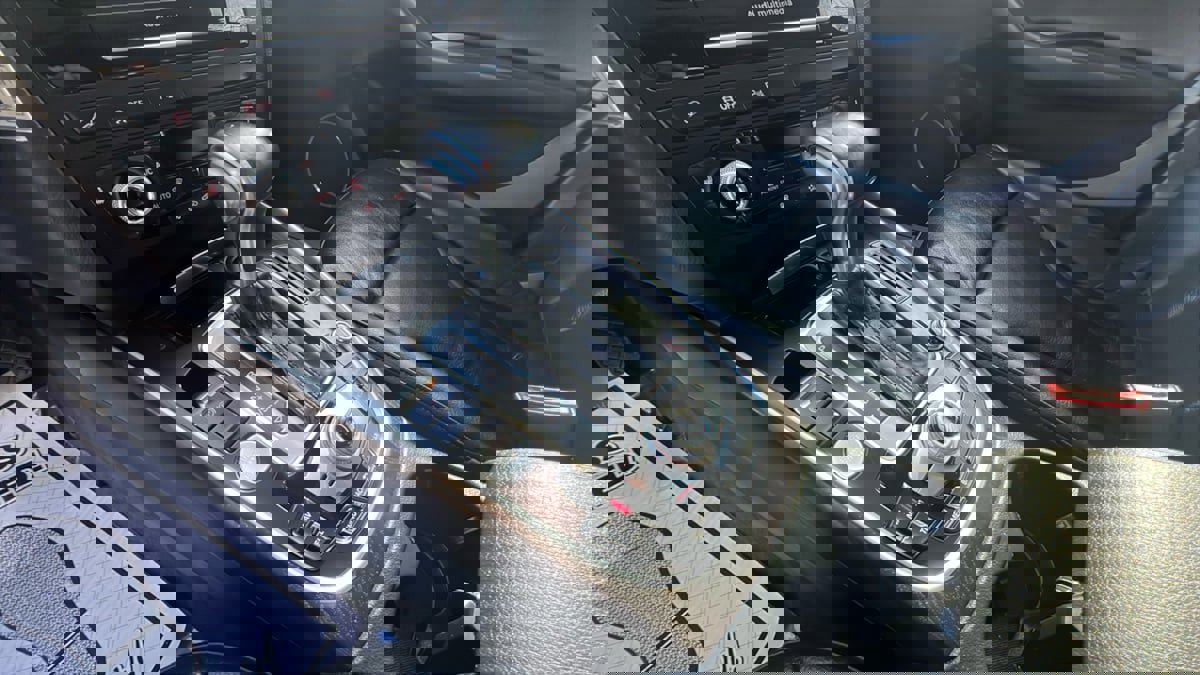 Used 2017 Audi Q5 2.0T Premium Plus w/ Technology Package image 18