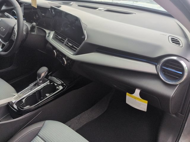 New 2026 Chevrolet Trax LT w/ Midnight Edition FWD image 29