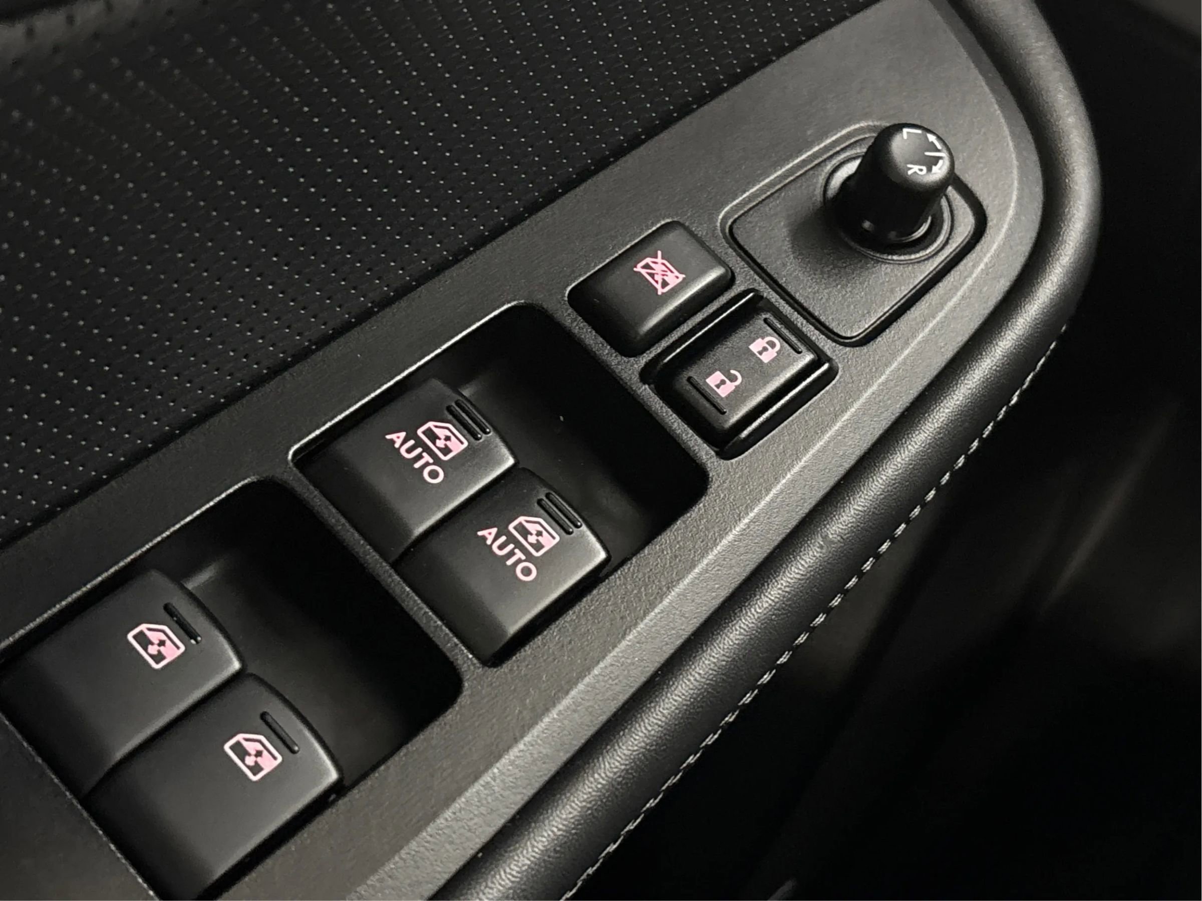 Used 2017 Subaru Legacy 3.6R Limited image 42