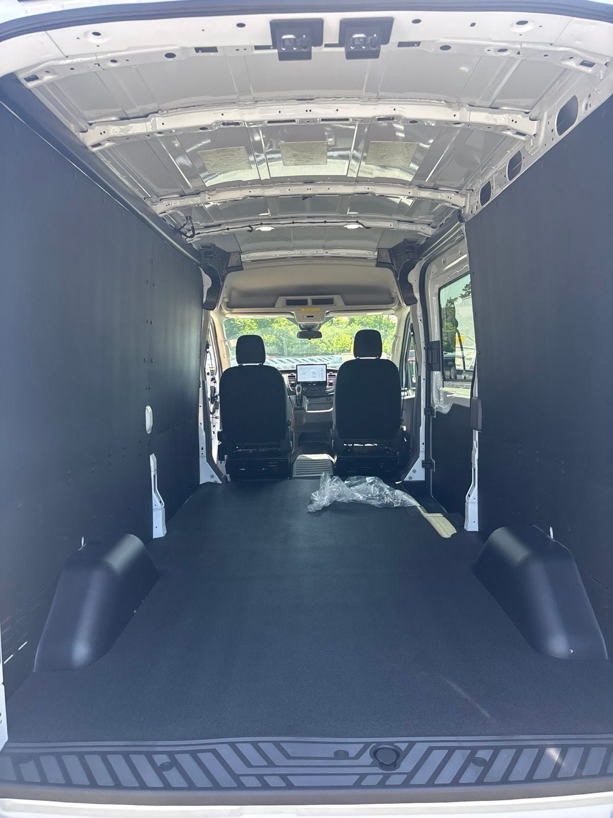 New 2026 Ford Transit 250 148 Medium Roof w/ Load Area Protection Package RWD image 14