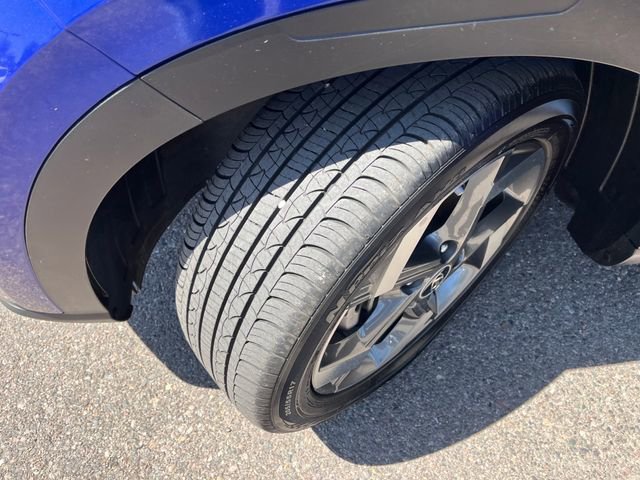 Used 2022 Hyundai Venue SEL image 27