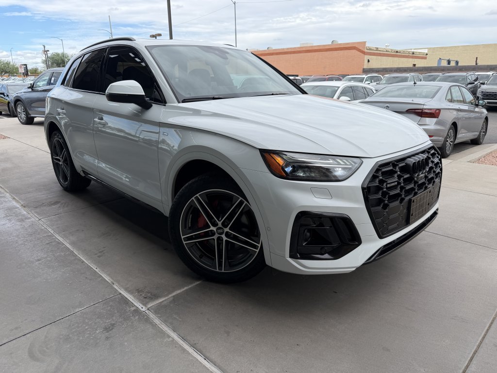 Used 2024 Audi Q5 e Prestige w/ Prestige Package AWD/4WD image 6