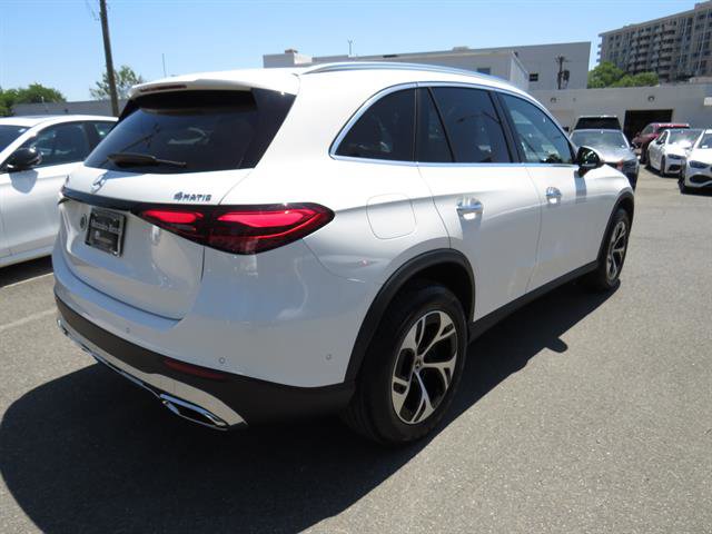 Used 2025 Mercedes-Benz GLC 350e 4MATIC image 4