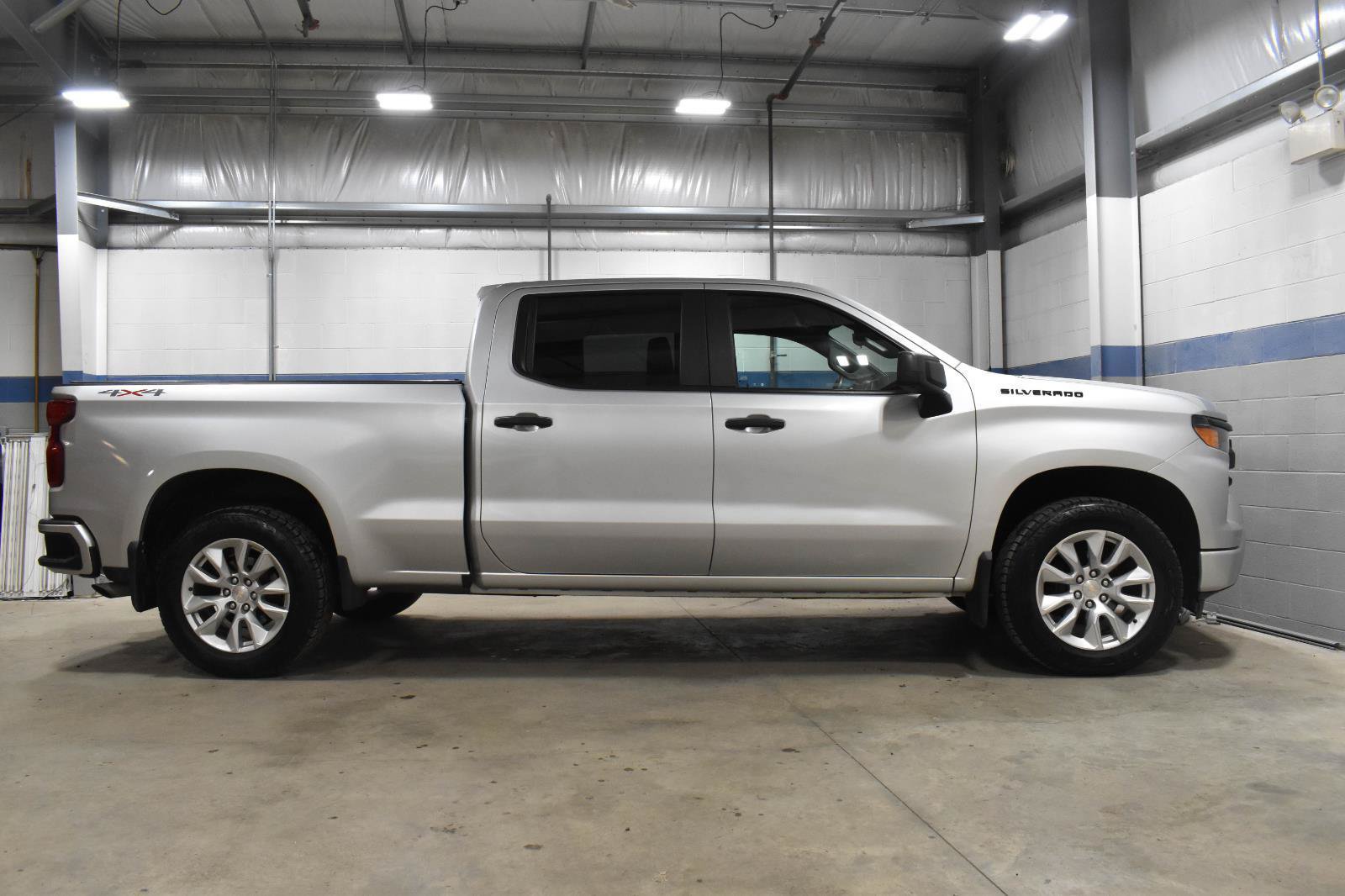 Used 2022 Chevrolet Silverado 1500 Custom w/ LPO, Dark Essentials Package AWD/4WD image 25